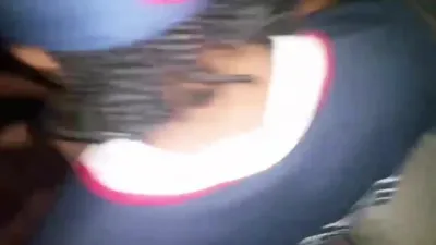 老外讓自己華人老婆伺候外面的黑人