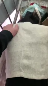 小區樓道後入少婦人妻 脫褲子就幹