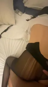 怕染上還是戴套射嘴巴里吧