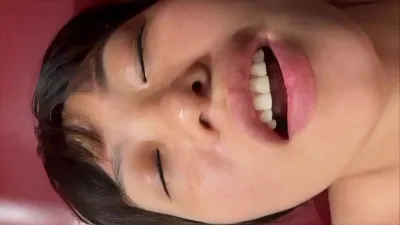害羞的良家少婦人妻偷情騷逼被扒開挑逗無套爆操對白精彩
