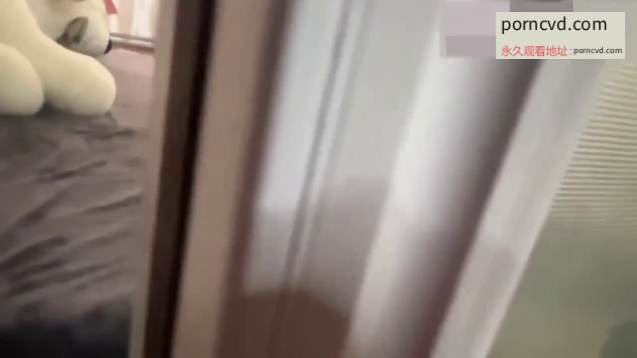 台灣成人影片外流 劇情模擬 哥哥偷拍妹妹自慰過程 強迫妹妹做愛開始時還會反抗但最後主動開腿迎接