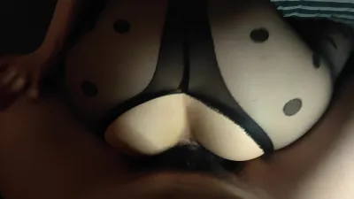 低頭不語，只是一味爆插
