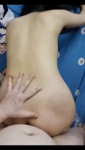 後入一個新約的少婦，爽的她顫抖痙攣