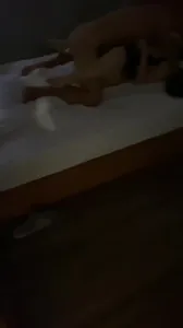 我還沒洗完澡倆人就幹起來了