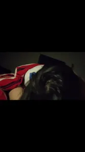 朋友犯事進去了託我照顧他老婆，結果照顧到床上去了