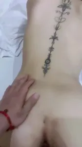 二輕工女大已成年看著安靜則母狗