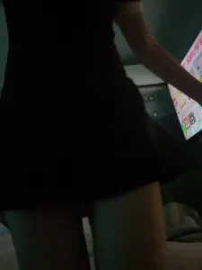 女大學生邊幻想被狠狠的操邊自慰