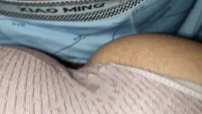 穿著內褲就做起來了 喜歡的可以找我 看見介 尋蘇州附近的阿姨少婦