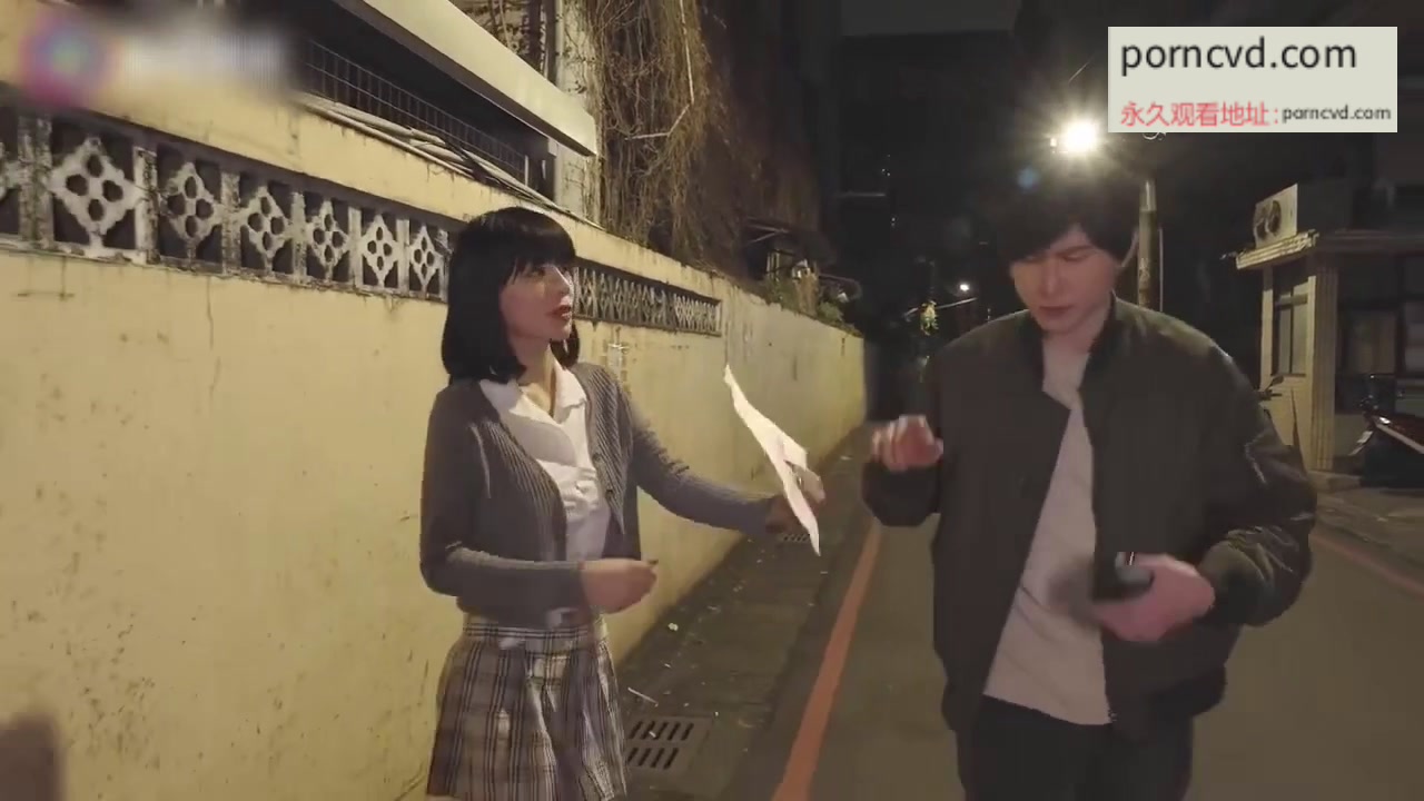 台灣a片外流 為了手機下海的少女 遇到光頭Turbo 被猛幹到失神高潮
