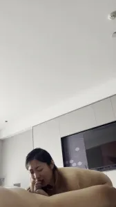 在酒店與人妻後入做愛，口技很好很刺激