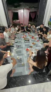 越南人妻在朋友家過夜 被我操哭了 捂著嘴巴不敢出聲