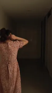 重慶騷熟女 洗手池前調戲剛畢業大學生