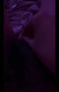 想找三個男生一起玩玩