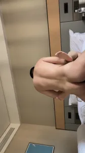 說出來找閨蜜的肉絲人妻 有對白 完整版禁止內容