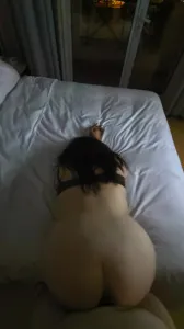 落地窗前操98年離婚小少婦