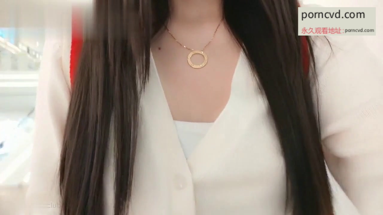 本土自拍：香草少女爆乳女神豪華商城露粉穴高潮噴流！