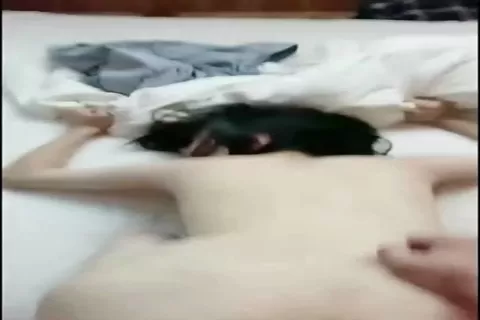 自拍外流 完美露臉校園女神三部精選男同學