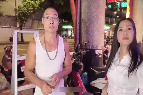 台灣av外流 ED Mosaic 新人少婦鄭鄭拋夫棄子 一日與路邊陌生大叔偷情實錄 無套 內射 EDEA-807